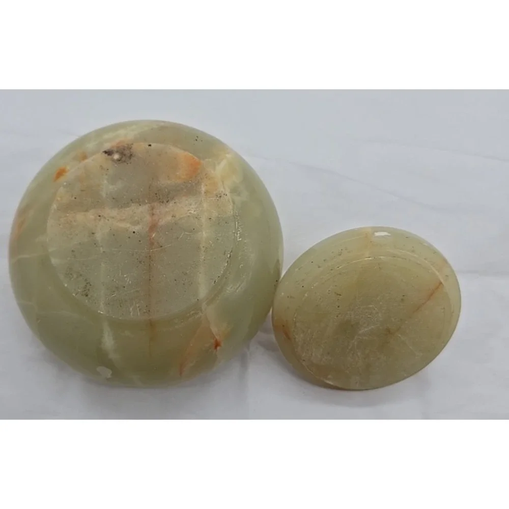Vintage Hand Carved Green Onyx Stone Round Lidded Trinket Box Jewelry Box Home
